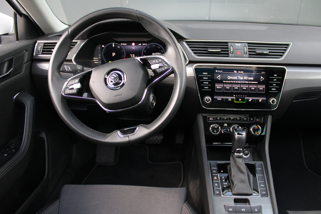 47186126-7.jpg