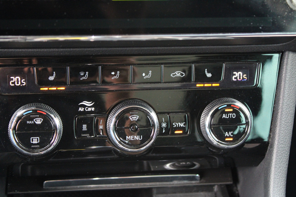 47987959-24.jpg